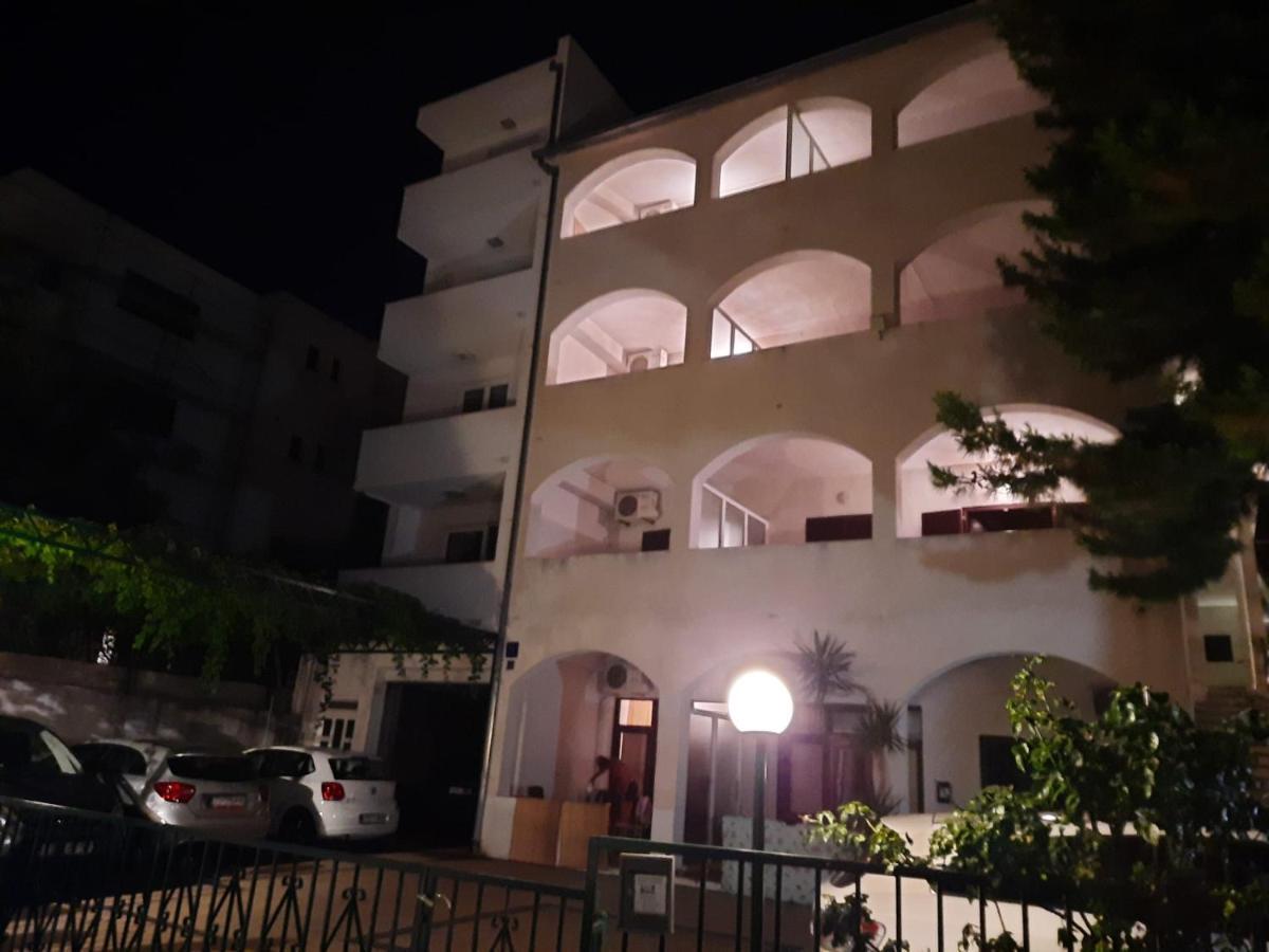 Apartmani R&B Radalj Makarska Luaran gambar