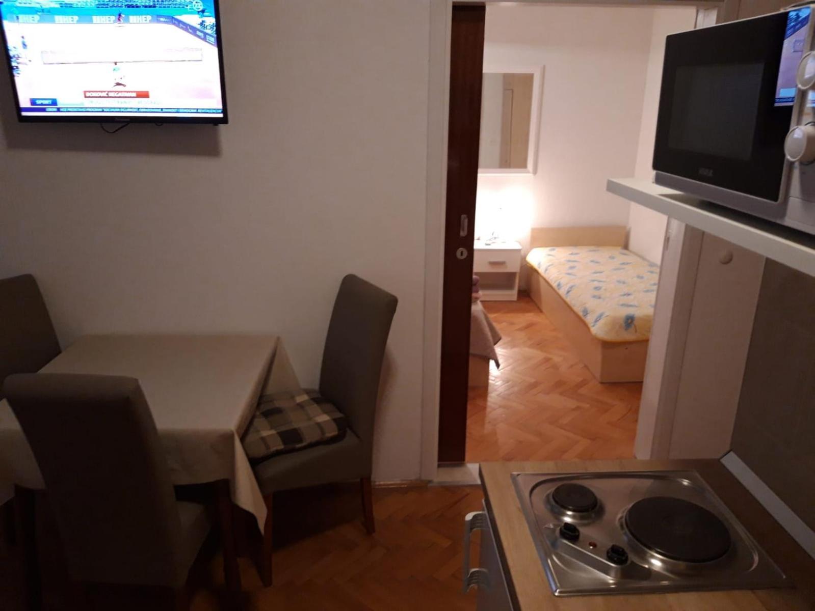 Apartmani R&B Radalj Makarska Bilik gambar