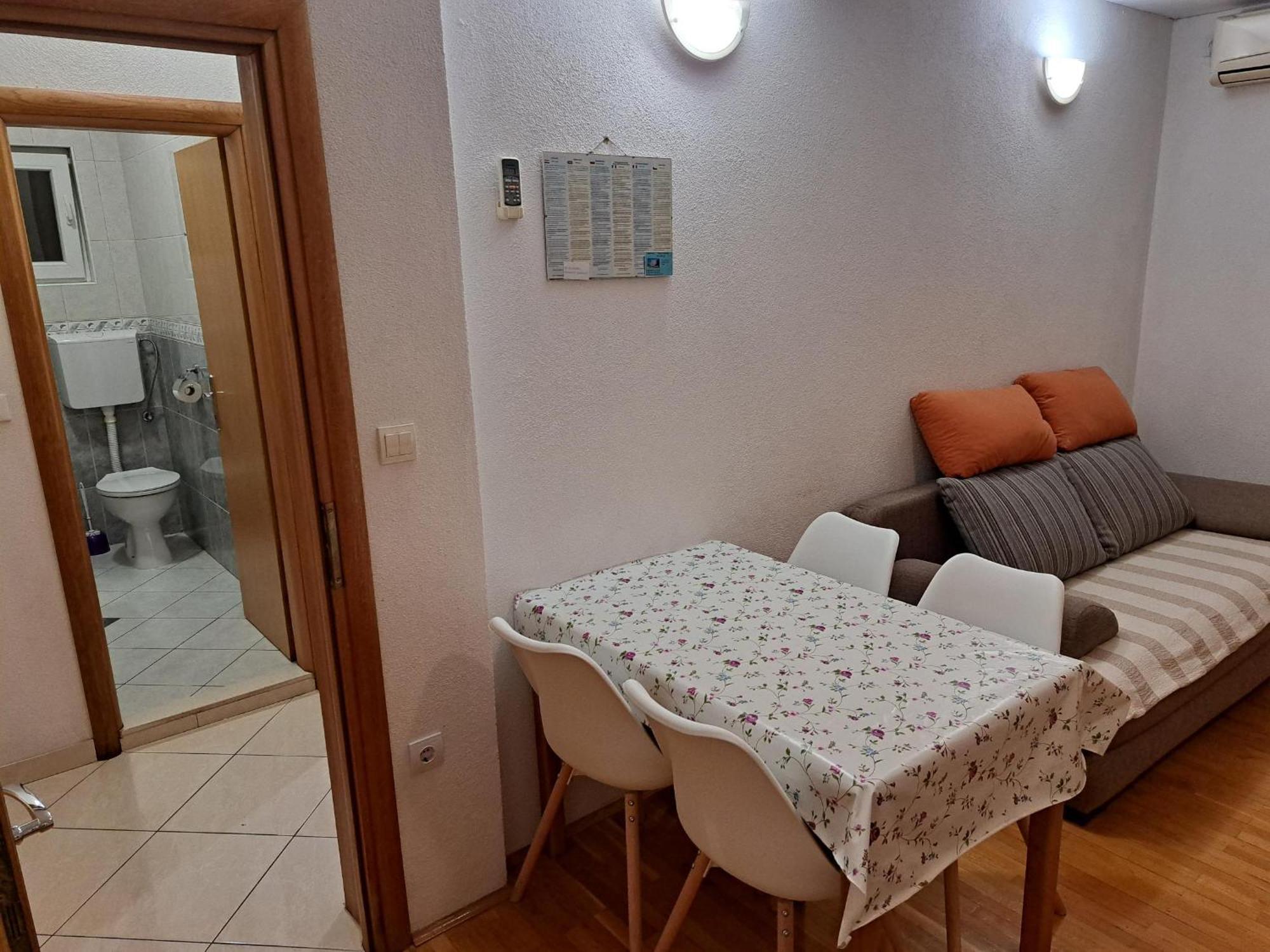 Apartmani R&B Radalj Makarska Bilik gambar