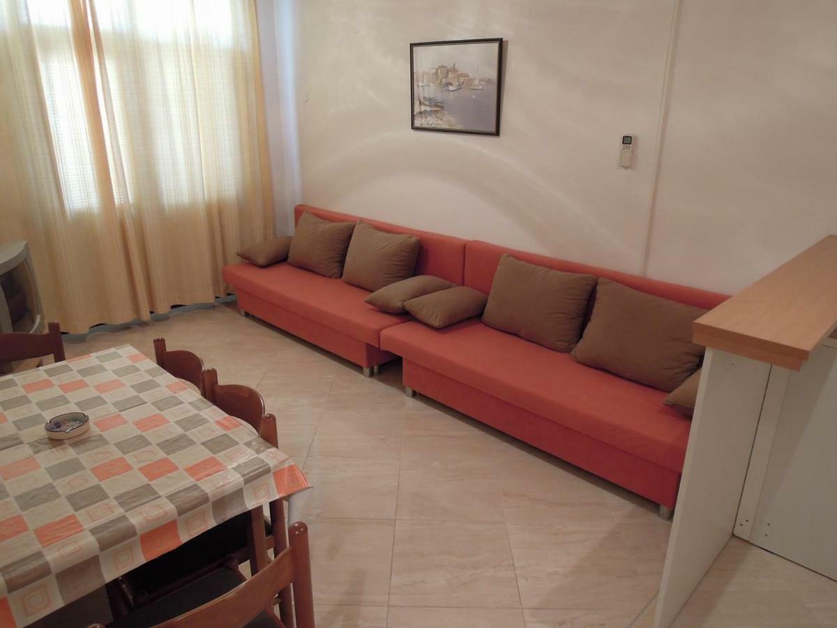 Apartmani R&B Radalj Makarska Luaran gambar