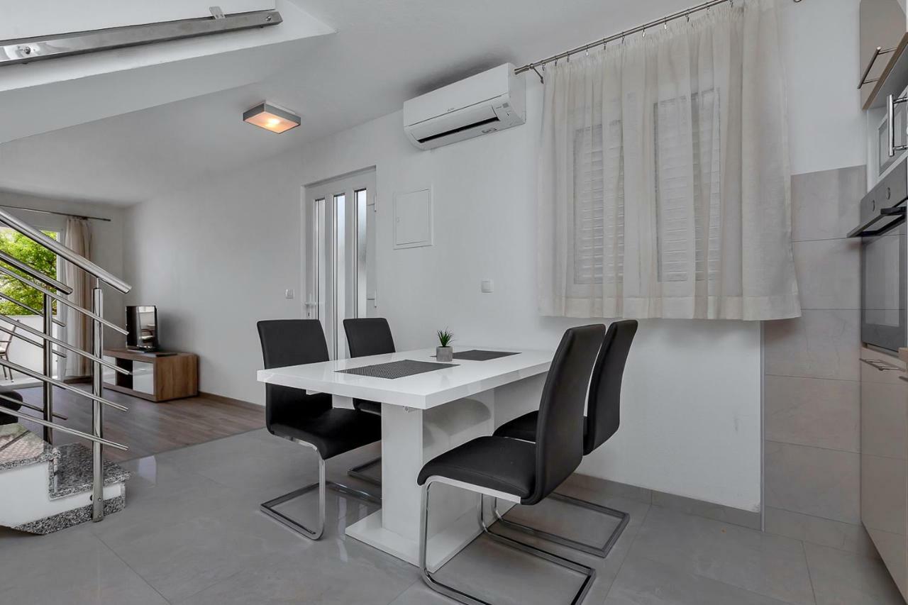 Apartmani R&B Radalj Makarska Luaran gambar